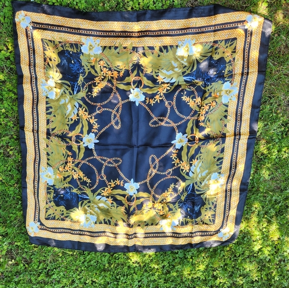 Scarf - Picture 1 of 1